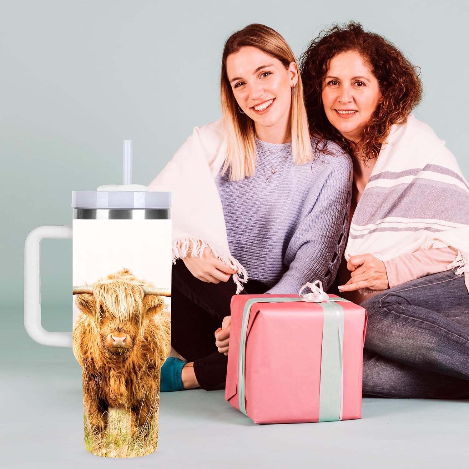momocici 40oz Highland Cows Tumbler with Handle Gifts for Women.Highland Cow Lover Cups Tumbler Gifts for Women.40 oz Birthday Christmas Highland Cow Cup Tumblers for Highland Cows Lover.